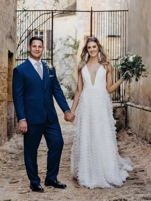 Luolandi Elegant V-Neck Sleeveless Backless Tiered Tulle Wedding Dresses Tasseled Gowns Sexy