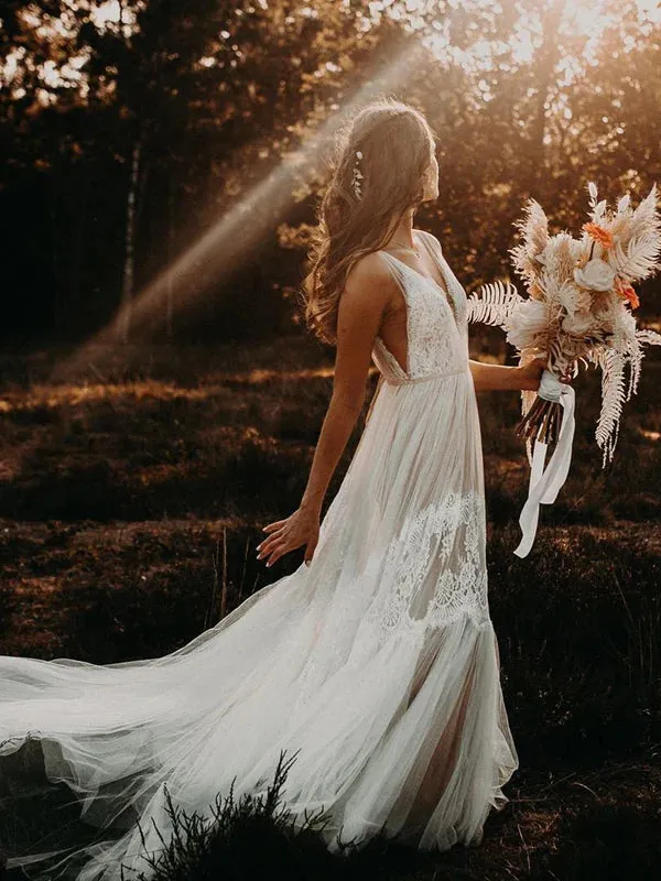 Luolandi Fabulous Tulle Illusion V-neck A-line Backless Wedding Gowns Elegant Wedding Dresses
