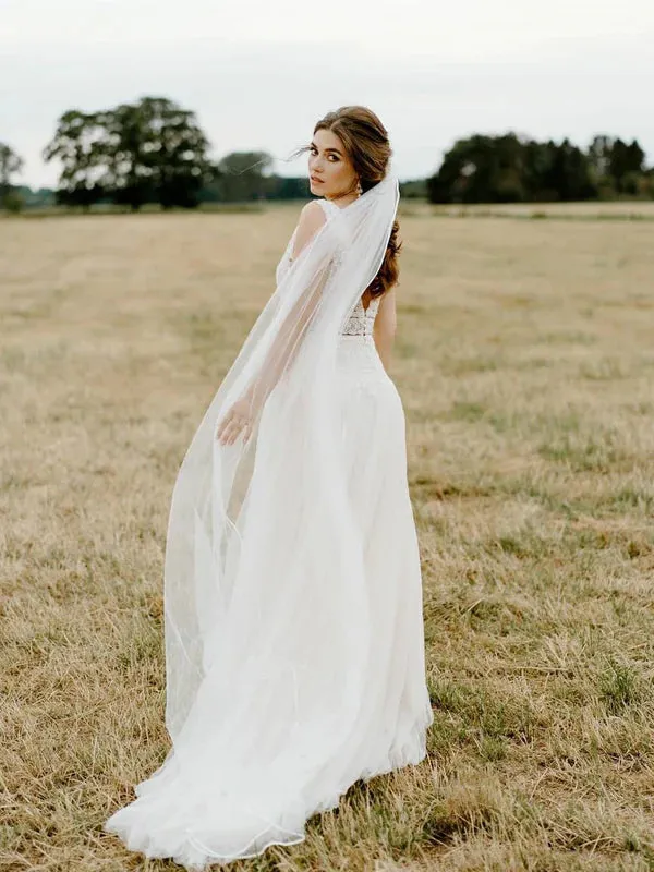 Luolandi Fabulous Tulle V-Neck A-line Sweep Train Wedding Dresses Backless Appliqued Bridal Gowns Beautiful