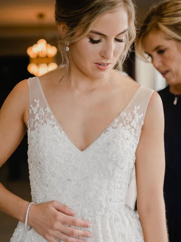 Luolandi Fabulous V-neck A-line Backless Wedding Dresses With Appliques Tulle Gowns Elegant