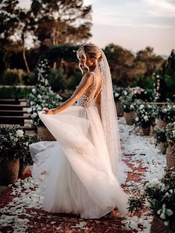 Luolandi Marvelous V-neck A-line Wedding Dresses With Flowers Tulle Gowns Charming No With Wedding Veil