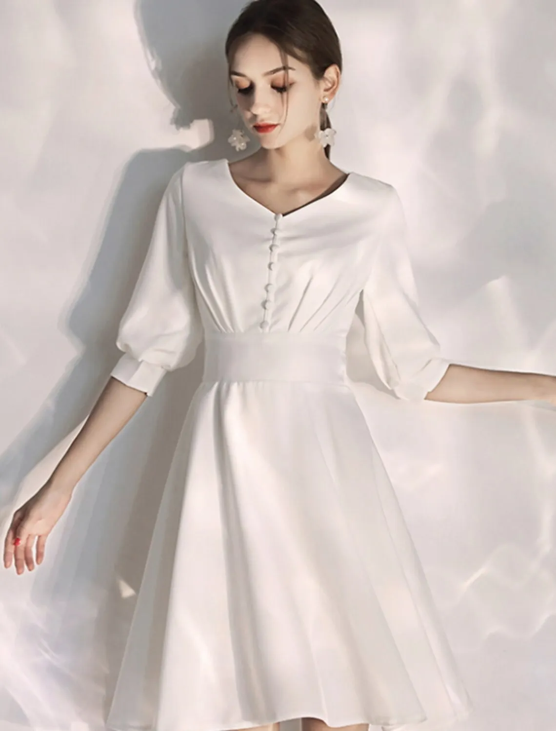 Luolandi Reception Little White Dresses Wedding Dresses A-Line V Neck Half Sleeve Knee Length Stretch Fabric Bridal Gowns