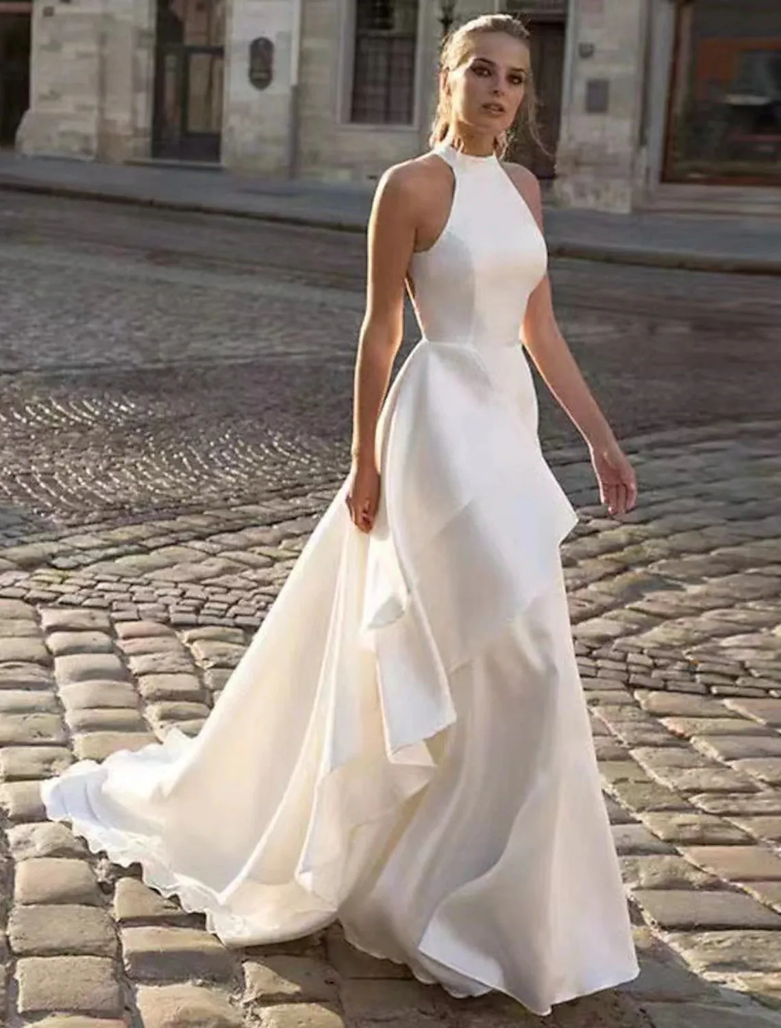 Luolandi Reception Open Back Casual Wedding Dresses A-Line Halter Sleeveless Court Train Satin Bridal Gowns With Solid