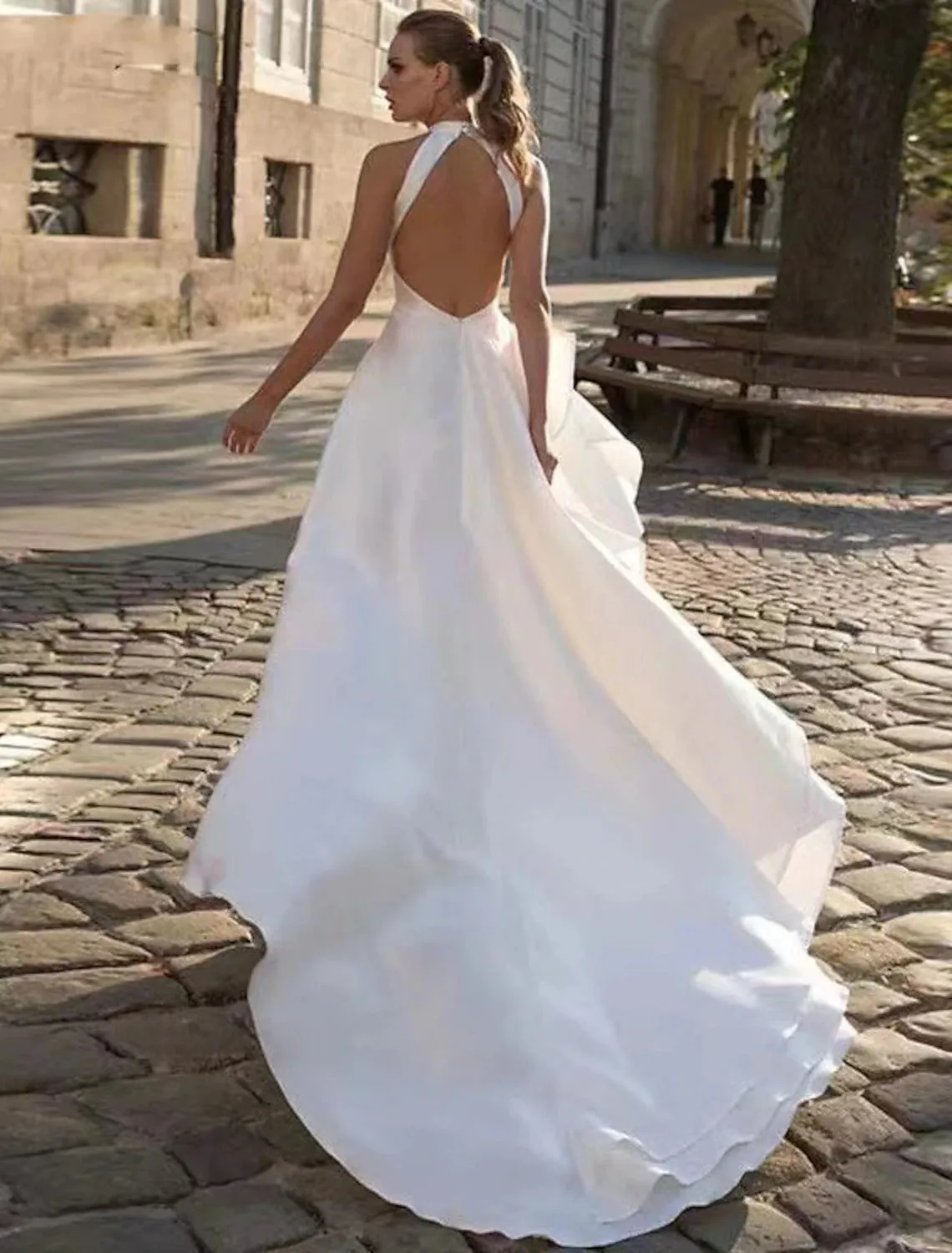 Luolandi Reception Open Back Casual Wedding Dresses A-Line Halter Sleeveless Court Train Satin Bridal Gowns With Solid