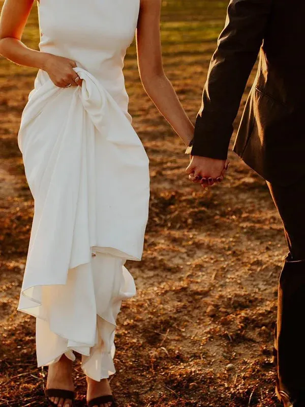 Luolandi Simple Backless V-Neck Chiffon Wedding Dresses Sleeveless Bridal Gowns Elegant