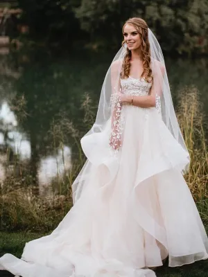 Luolandi Simple Spaghetti Straps A-line Wedding Dresses Tiered Tulle Bridal Gowns Beautiful