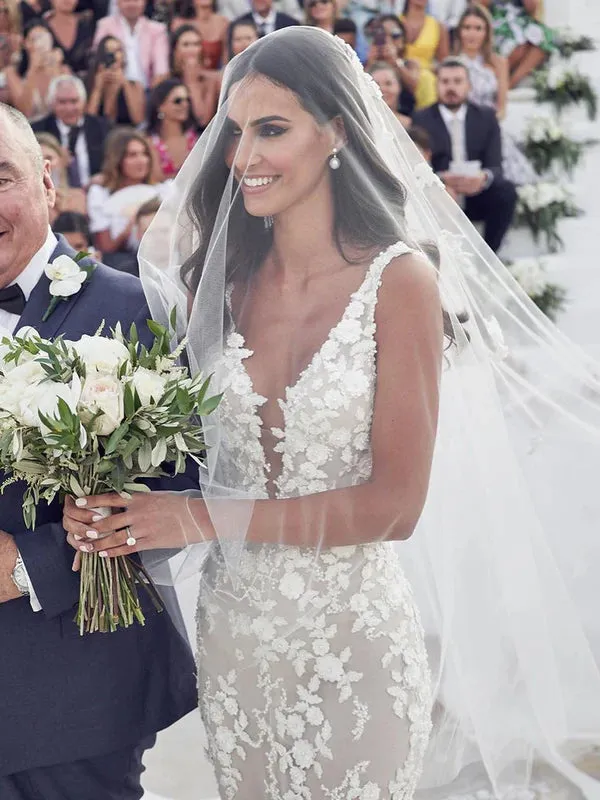 Luolandi Spaghetti Straps Mermaid Wedding Dresses Lace Appliqued Gowns V-neck Sexy Elegant