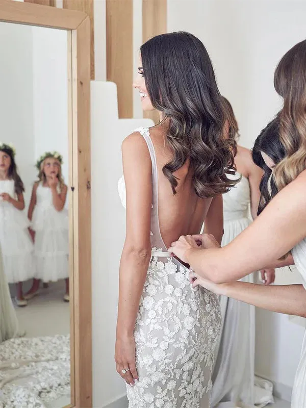 Luolandi Spaghetti Straps Mermaid Wedding Dresses Lace Appliqued Gowns V-neck Sexy Elegant