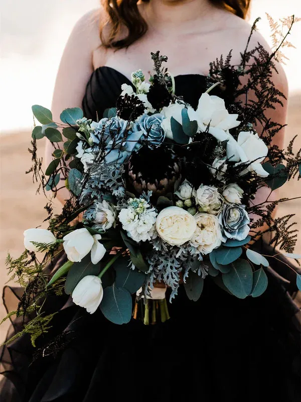 Luolandi Unique Sweetheart Black Wedding Dresses Tulle Tiered A-line Gowns Off Shoulder Charming