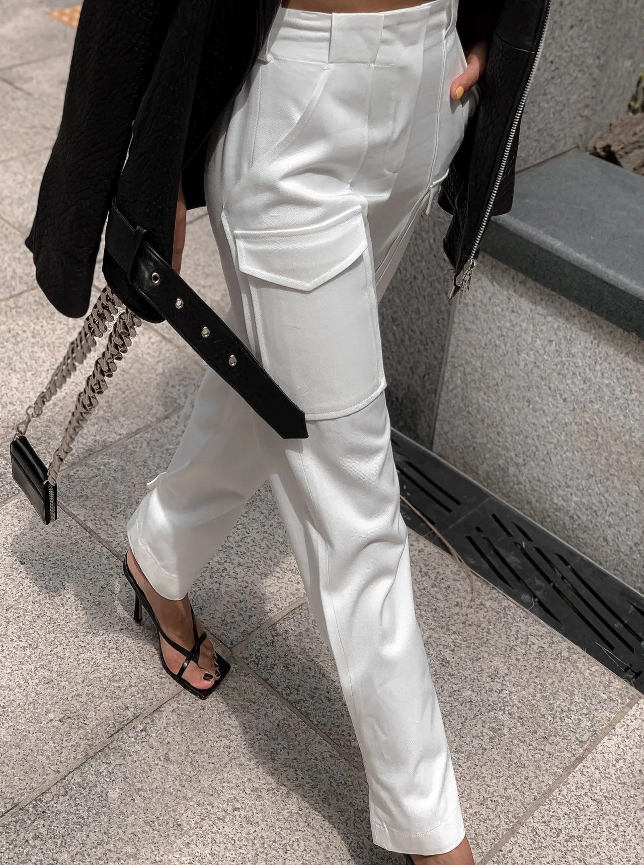 POCKET DETAIL CARGO PANTS
