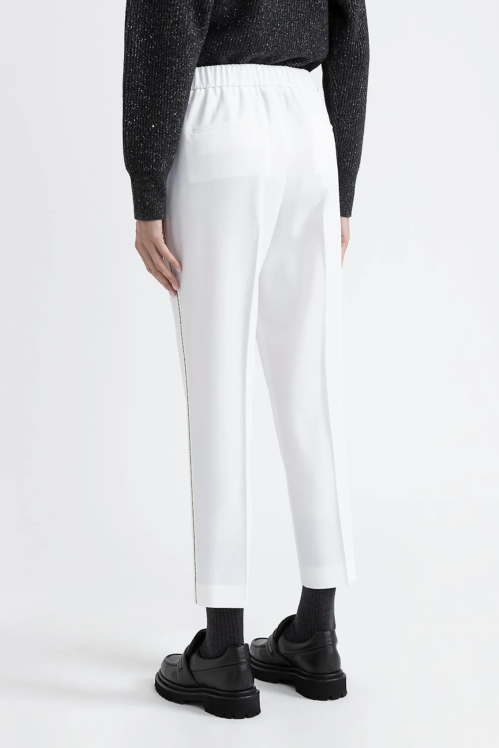 Viscose and wool carrot trousers