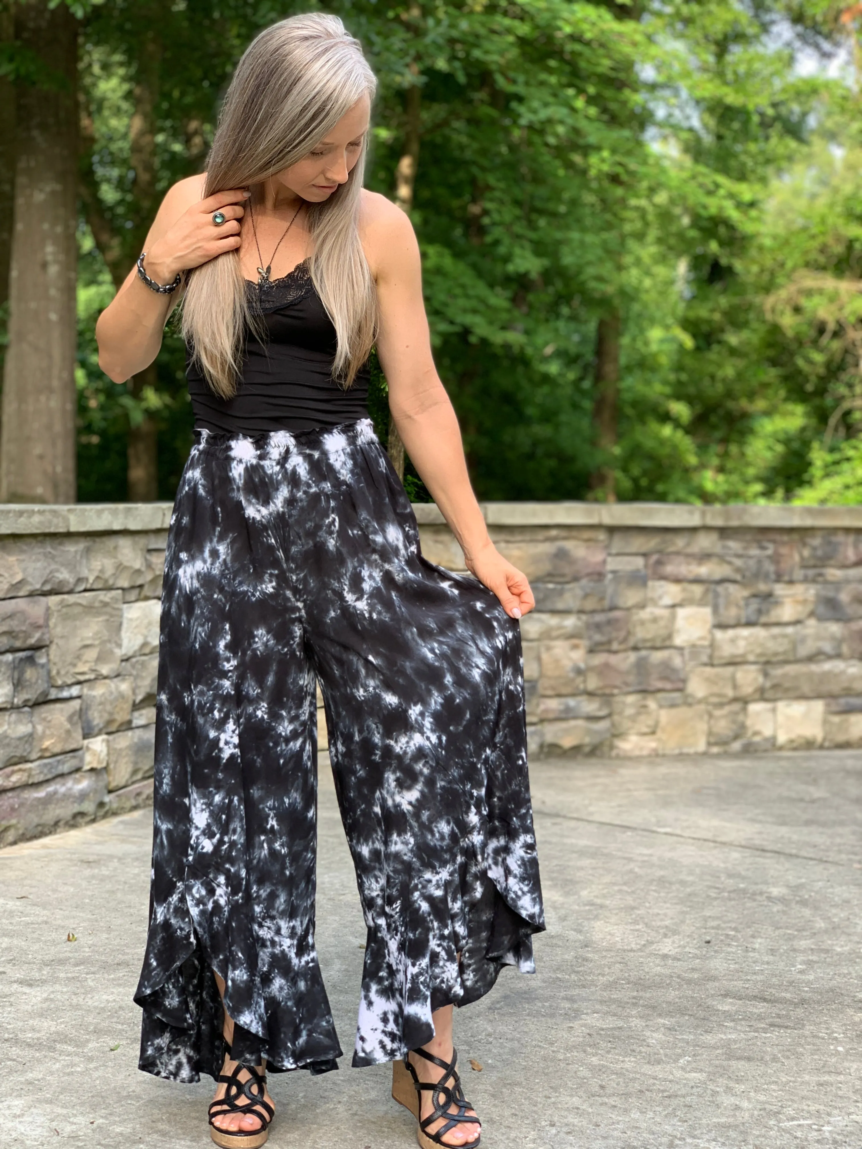 X-ray ruffle pants
